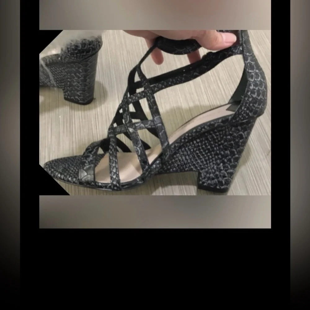 Crosby Derek Lam Zanzibar Wedge Leather Heels snakeskin texture black size 6.5